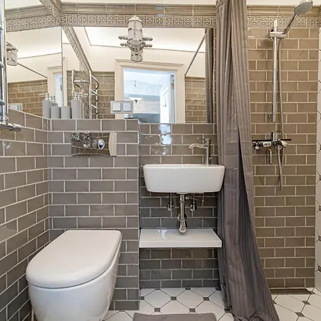 Luxury In Pilies Street Apartment Vilnius