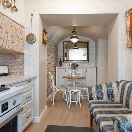 Luxury In Pilies Street