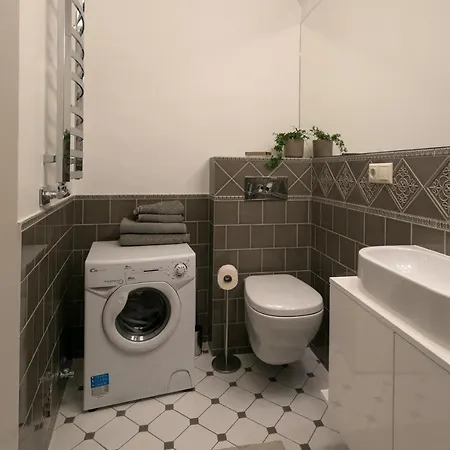 Luxury In Pilies Street