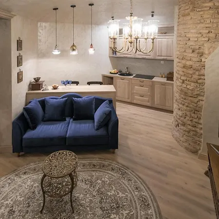 Luxury In Pilies Street