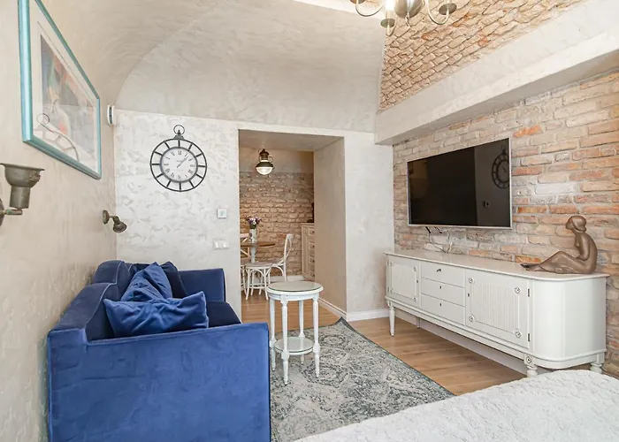 Luxury In Pilies Street *