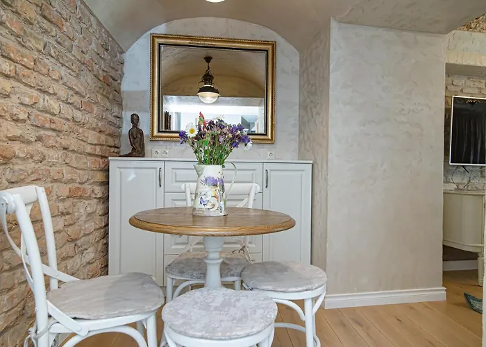 Luxury In Pilies Street *